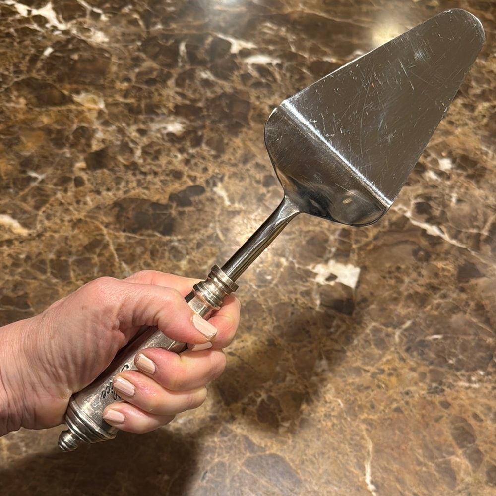 Silver Cake Server - Picture 5 of 5